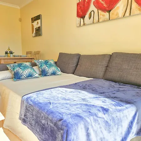 1 Bed In Lagos De Santa Maria, Elviria Apartment