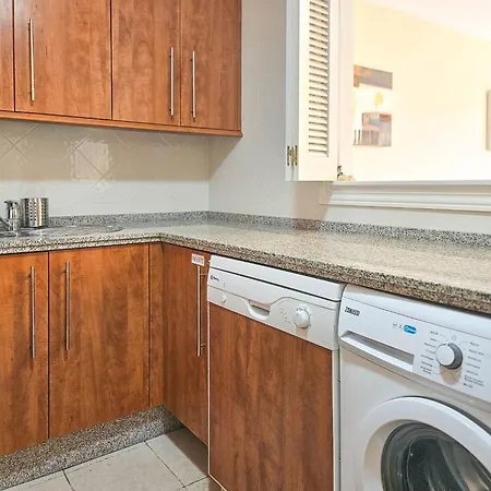 1 Bed In Lagos De Santa Maria, Elviria Apartment